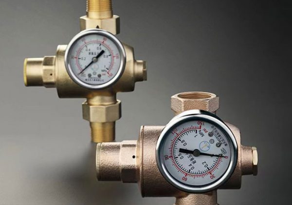 Special multi-axis device for faucet processing Special multi-axis device for faucet processing